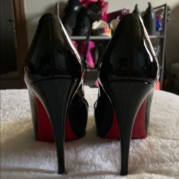 Christian Louboutin red bottom heels!!!! - Picture 3 of 5